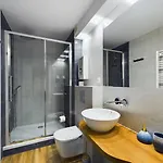 아파트 Familly Dabrowka - Przy Parku, Prywatny Parking, Sauna, Ogod - By Spaceapart *