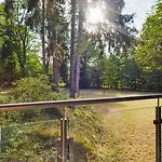 Familly Dabrowka - Przy Parku, Prywatny Parking, Sauna, Ogod - By Spaceapart 아파트