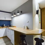 Familly Dabrowka - Przy Parku, Prywatny Parking, Sauna, Ogod - By Spaceapart