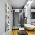 Familly Dabrowka - Przy Parku, Prywatny Parking, Sauna, Ogod - By Spaceapart 아파트
