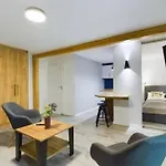 Familly Dabrowka - Przy Parku, Prywatny Parking, Sauna, Ogod - By Spaceapart Apartmán Jelení Hora
