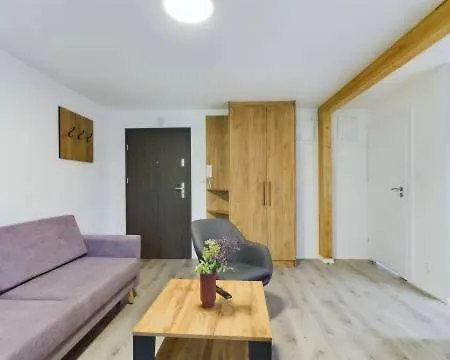 Familly Dabrowka - Przy Parku, Prywatny Parking, Sauna, Ogod - By Spaceapart