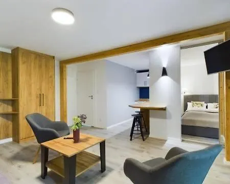 Familly Dabrowka - Przy Parku, Prywatny Parking, Sauna, Ogod - By Spaceapart Lejlighed Jelenia Góra