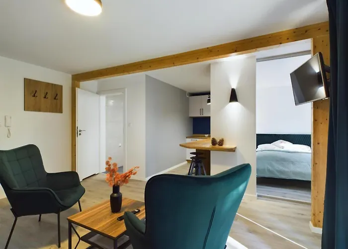 Familly Dabrowka - Przy Parku, Prywatny Parking, Sauna, Ogod - By Spaceapart Apartmán Jelení Hora