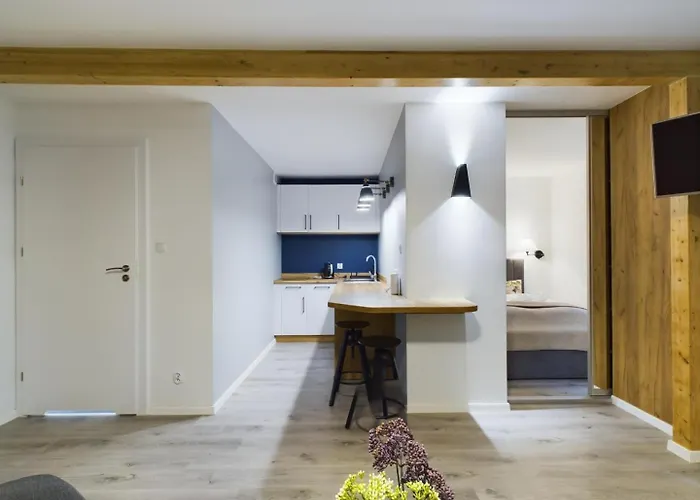 Apartmán Familly Dabrowka - Przy Parku, Prywatny Parking, Sauna, Ogod - By Spaceapart *