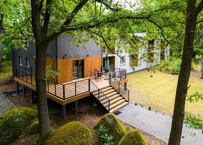 Familly Dabrowka - Przy Parku, Prywatny Parking, Sauna, Ogod - By Spaceapart *